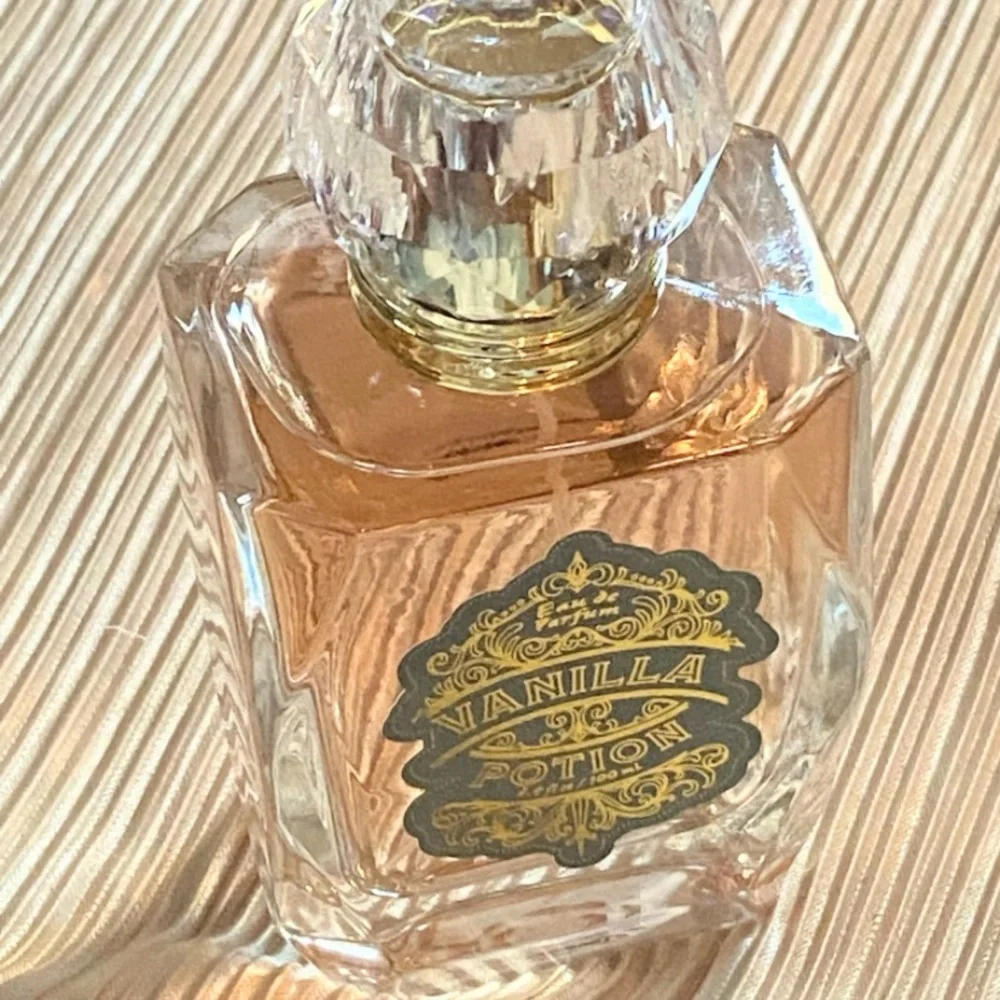 Tru Fragrance Vanilla Potion Spray 3.4 fl oz.